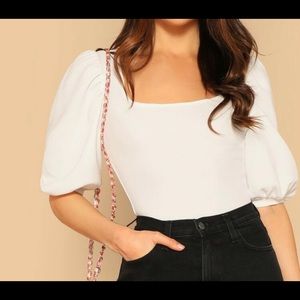 White puffy sleeves blouse